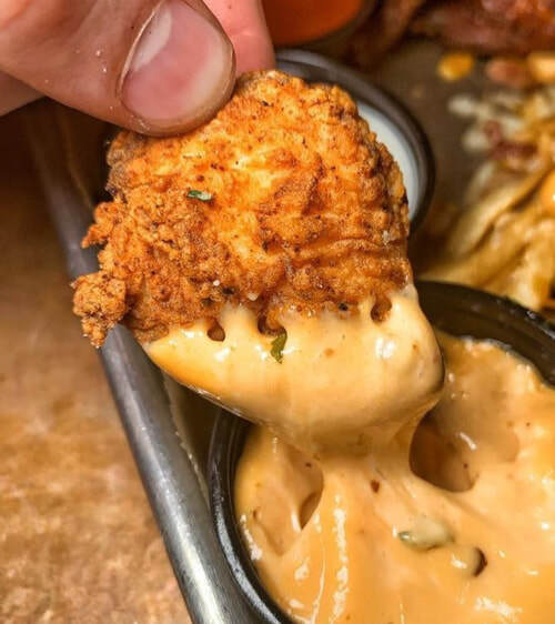 10 Boneless wings Elsie Lane Wing House